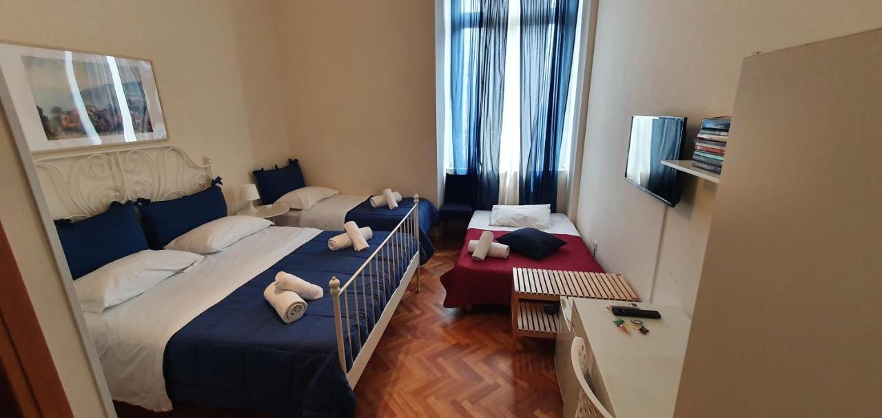 Hotel Napol-In Napoli Esterno foto