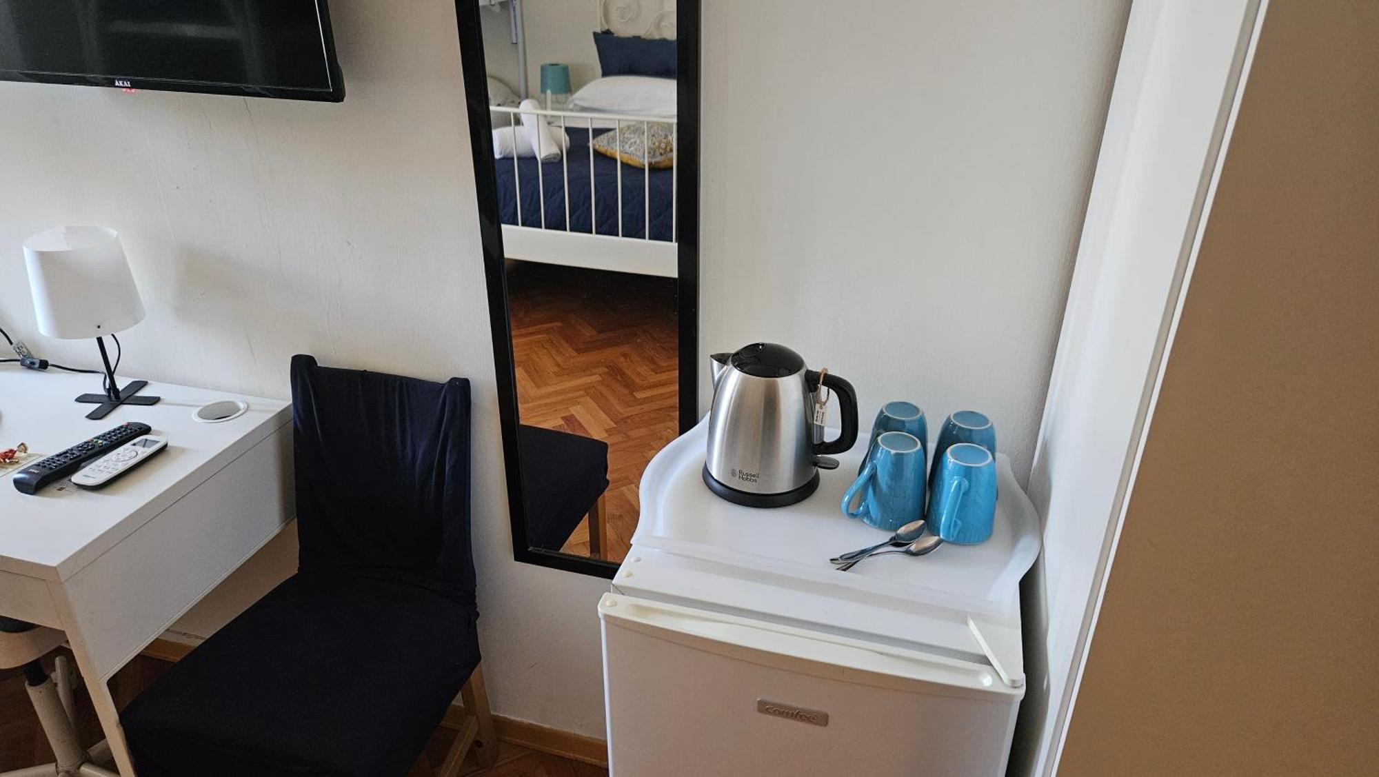Hotel Napol-In Napoli Esterno foto